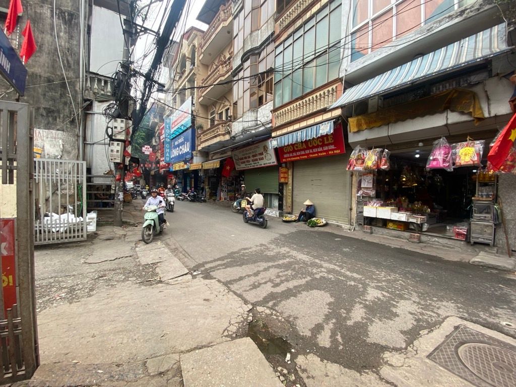 Bán nhà Khương Trung - diện tích 39,6m2 2 tầng - Mặt phố 2 thoáng vĩnh viễn - giá 14,5 tỷ