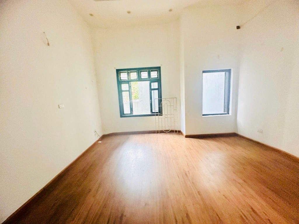 Bán nhà Trường Chinh - diện tích 55m2 5 tầng - nhà ngõ nông - giá 9,6 tỷ