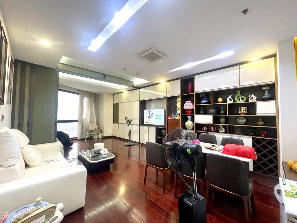 Bán nhà Nguyễn Trãi - diện tích 129m2 27 tầng - Căn hộ cao cấp tầng trung - giá 14,5 tỷ