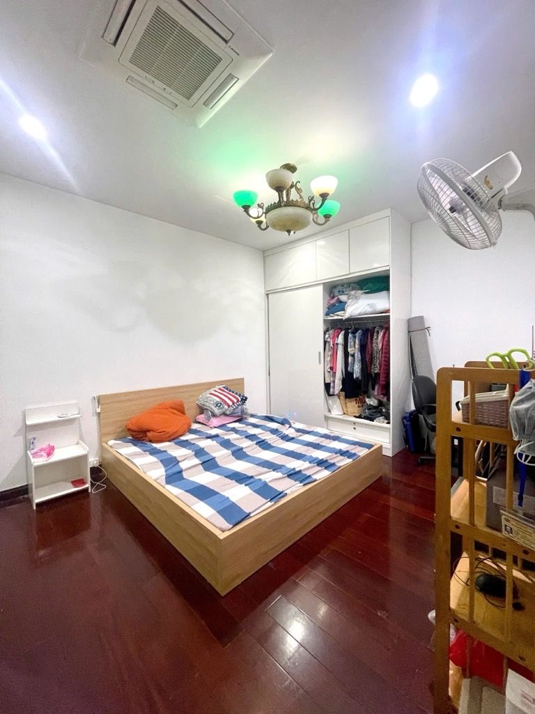 Bán nhà Nguyễn Trãi - diện tích 129m2 27 tầng - Căn hộ cao cấp tầng trung - giá 14,5 tỷ