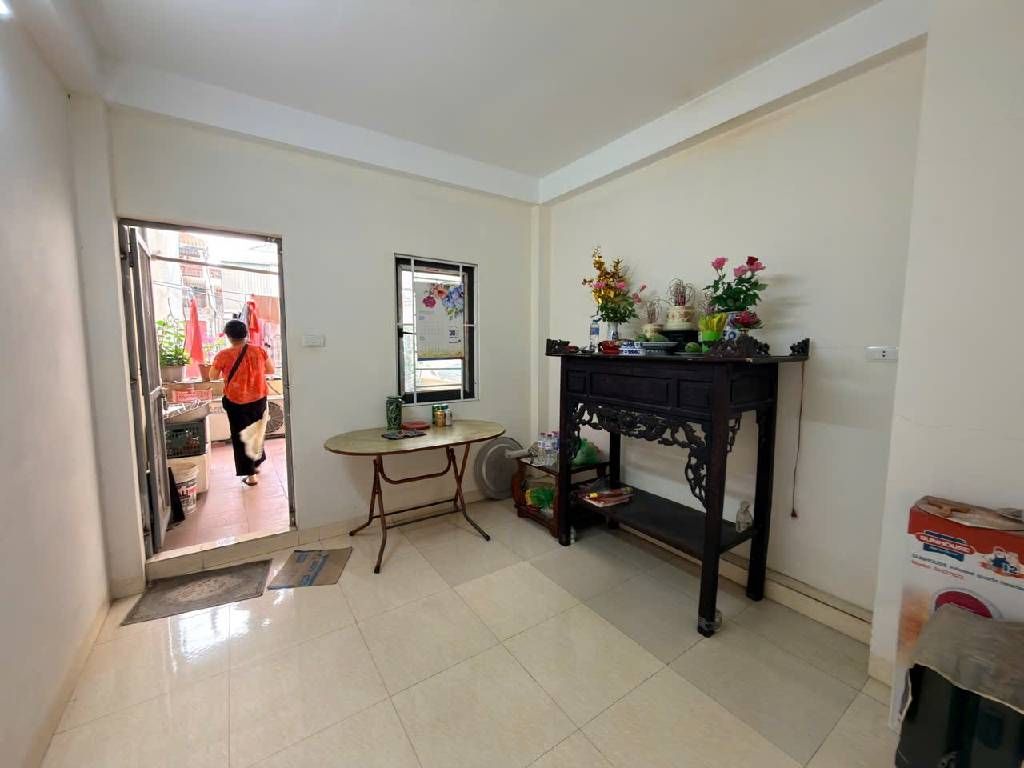 Bán nhà Ngõ Thịnh Quang - diện tích 61m2 5 tầng - Lô góc - giá 4,8 tỷ