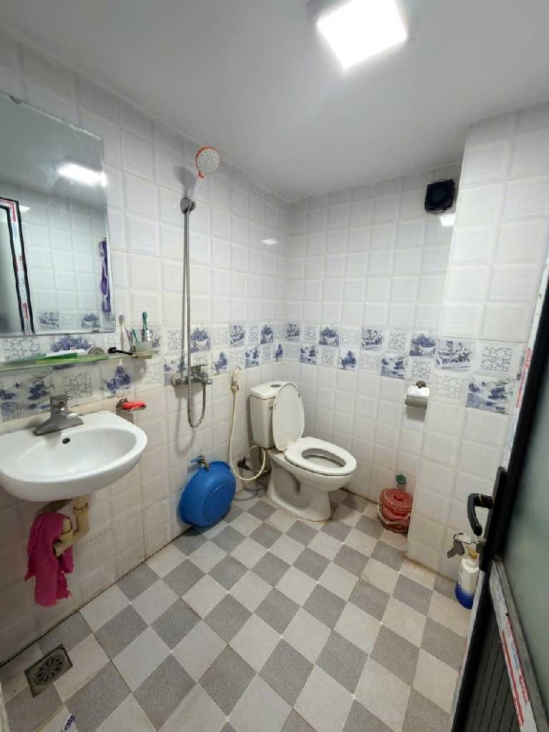 Bán nhà Ngõ Thịnh Quang - diện tích 61m2 5 tầng - Lô góc - giá 4,8 tỷ