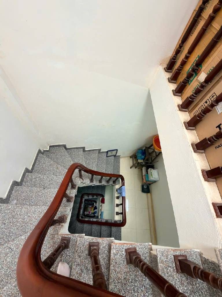 Bán nhà Ngõ Thịnh Quang - diện tích 61m2 5 tầng - Lô góc - giá 4,8 tỷ