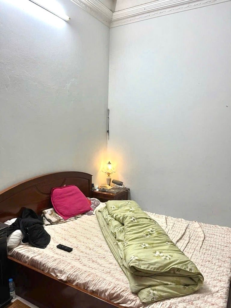 Bán nhà Đê La Thành - diện tích 32m2 4 tầng - Ô tô đỗ cửa - giá 8,9 tỷ