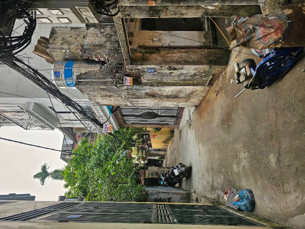 Bán nhà Thanh Lân - diện tích 36m2 5 tầng - ô tô nhỏ lùi vào được - giá 9,5 tỷ