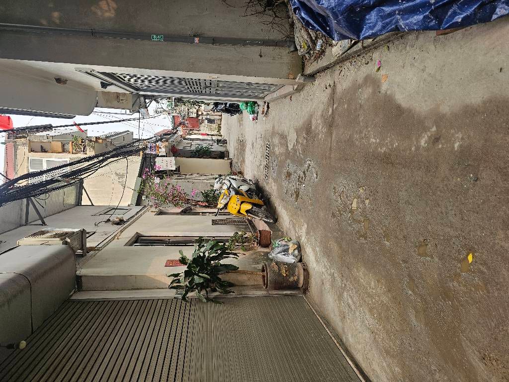 Bán nhà Thanh Lân - diện tích 36m2 5 tầng - ô tô nhỏ lùi vào được - giá 9,5 tỷ