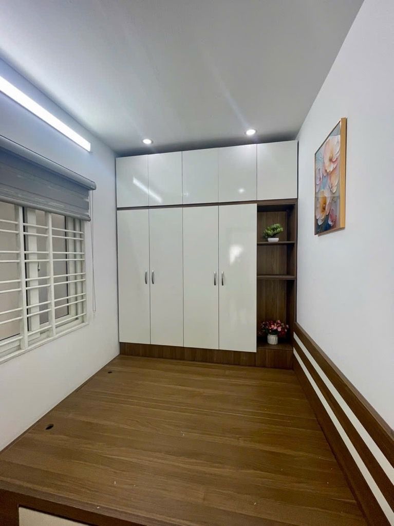 Bán nhà Khương Đình - diện tích 46m2 7 tầng - Lô góc, thang máy - giá 2,35 tỷ