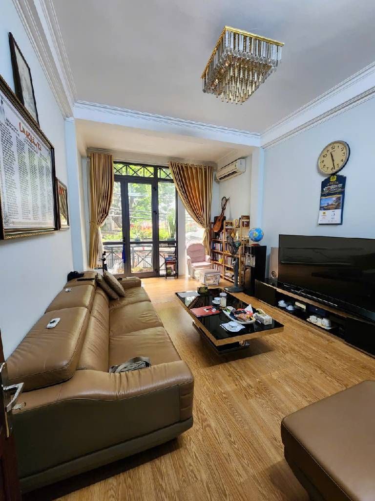 Bán nhà Tam Trinh - diện tích 46m2 5 tầng - Ô tô tránh đỗ - giá 15,8 tỷ