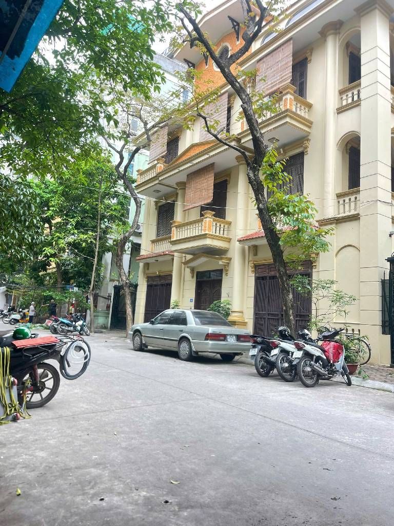 Bán nhà xã Đàn - diện tích 30m2 3 tầng - Ô tô vào nhà - giá 13,8 tỷ