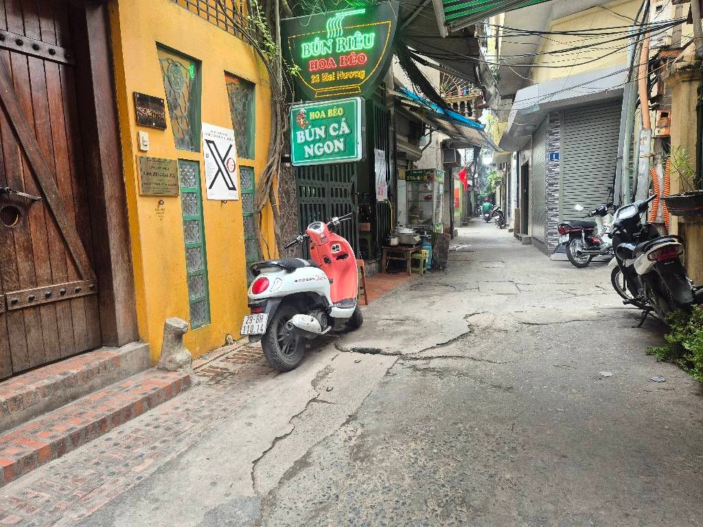 Bán nhà Bạch Mai - diện tích 35m2 6 tầng - Nhà đẹp gần phố - giá 8,5 tỷ