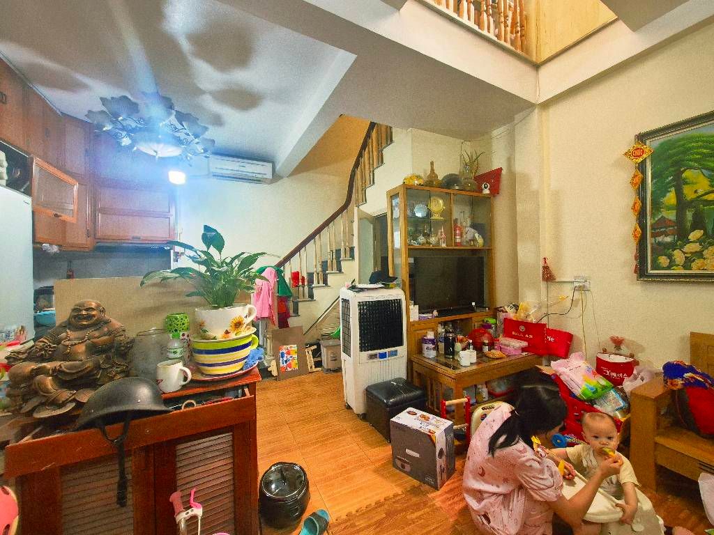 Bán nhà Bạch Mai - diện tích 35m2 6 tầng - Nhà đẹp gần phố - giá 8,5 tỷ