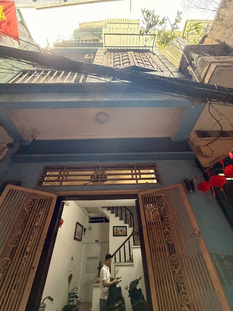 Bán nhà Bạch Mai - diện tích 33m2 5 tầng - Gần phố, ngõ thông - giá 8,6 tỷ