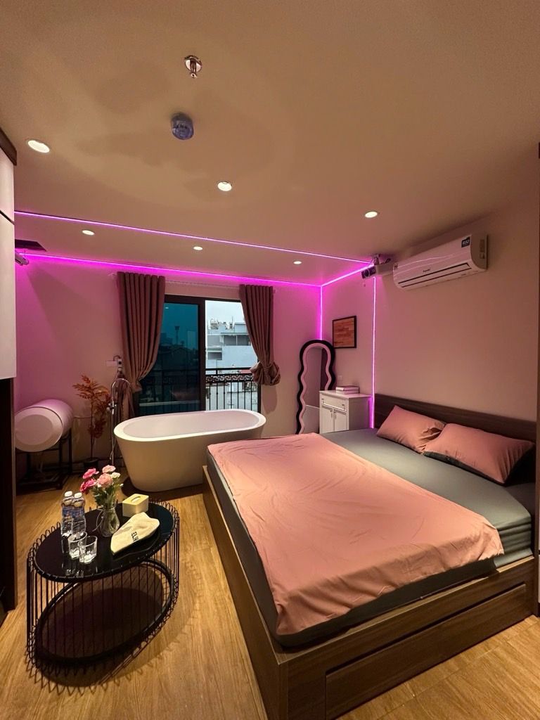 Bán nhà Đê La Thành Nhỏ - diện tích 59m2 8 tầng - HOMESTAY SIÊU VIP QUẬN ĐỐNG ĐA - giá 18,7 tỷ
