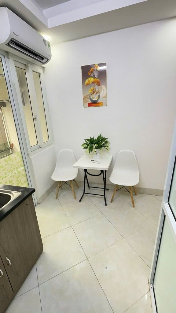 Bán nhà Chùa Láng - diện tích 32m2 4 tầng - căn hộ chung cư mi ni - giá 1,37 tỷ