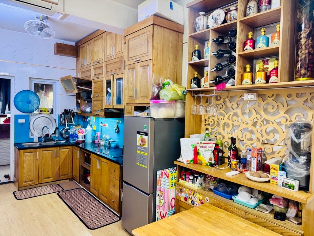 Bán nhà Nguyễn Xiển - diện tích 65m2 17 tầng - Cực hiếm - giá 4,7 tỷ