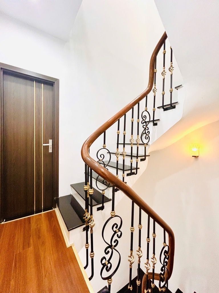 Bán nhà Quan Nhân - diện tích 33m2 4 tầng - 2 mặt thoáng - giá 7,9 tỷ