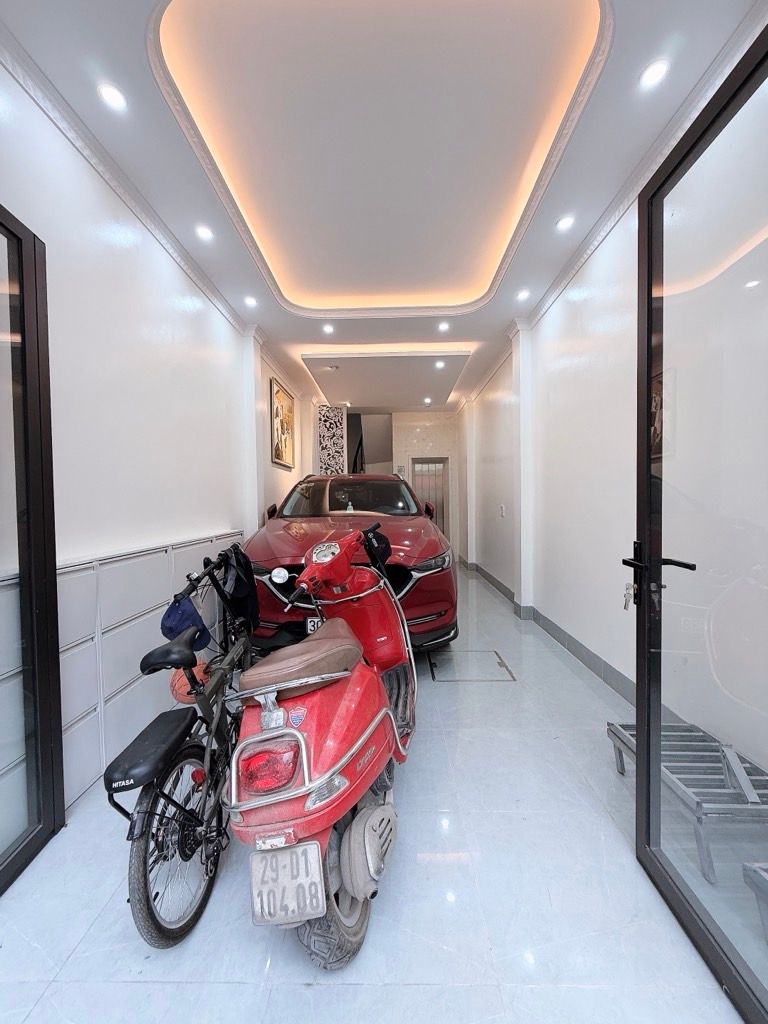 Bán nhà Đông Thiên - diện tích 36m2 5 tầng - Ô tô đỗ cửa - giá 11,9 tỷ