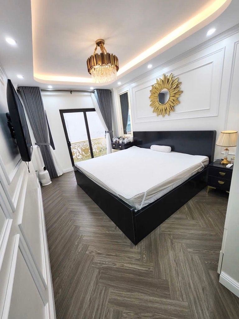 Bán nhà Đông Thiên - diện tích 36m2 5 tầng - Ô tô đỗ cửa - giá 11,9 tỷ