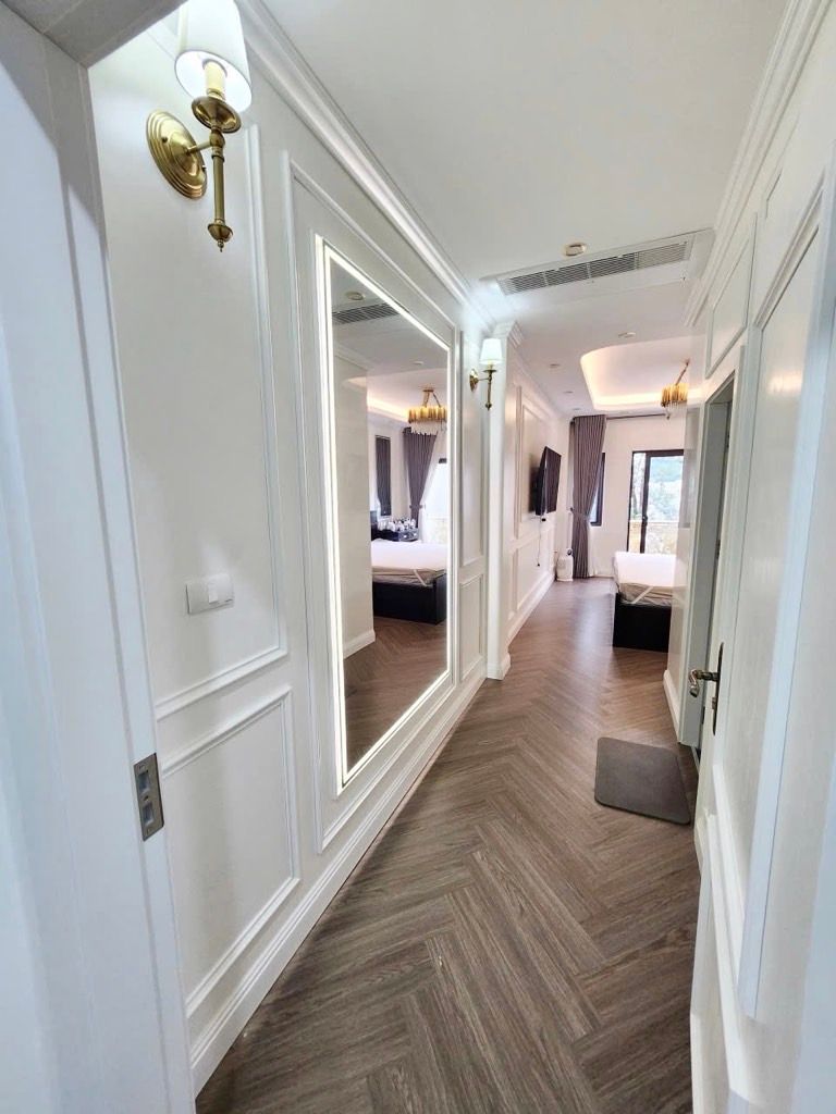 Bán nhà Đông Thiên - diện tích 36m2 5 tầng - Ô tô đỗ cửa - giá 11,9 tỷ