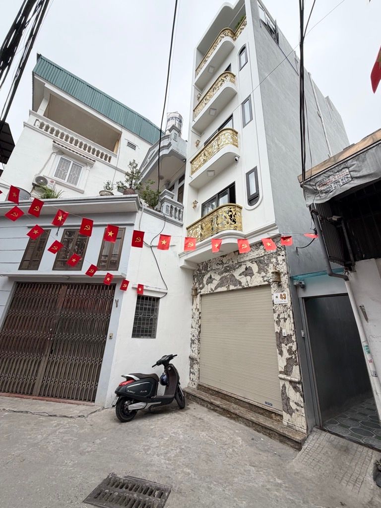 Bán nhà Đông Thiên - diện tích 36m2 5 tầng - Ô tô đỗ cửa - giá 11,9 tỷ