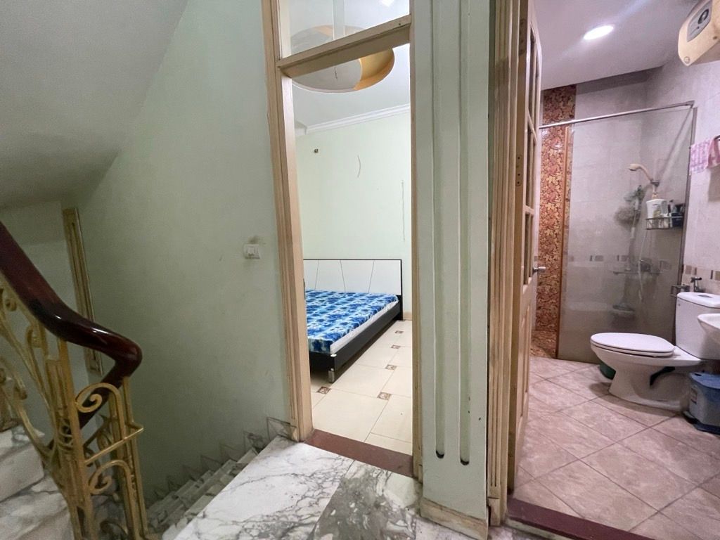 Bán nhà Nguyễn Phúc Lai - diện tích 46m2 6 tầng - ô tô tránh, ô tô vào nhà - giá 23 tỷ