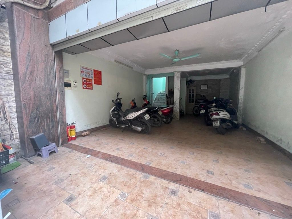 Bán nhà Nguyễn Phúc Lai - diện tích 46m2 6 tầng - ô tô tránh, ô tô vào nhà - giá 23 tỷ