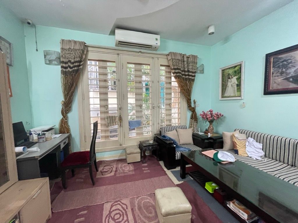 Bán nhà Nguyễn Phúc Lai - diện tích 46m2 6 tầng - ô tô tránh, ô tô vào nhà - giá 23 tỷ