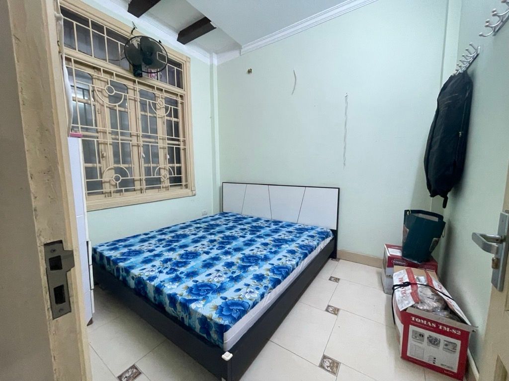 Bán nhà Nguyễn Phúc Lai - diện tích 46m2 6 tầng - ô tô tránh, ô tô vào nhà - giá 23 tỷ