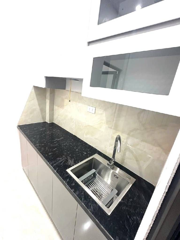 Bán nhà Chính Kinh - diện tích 23,8m2 5 tầng - Mặt phố lô góc, kinh doanh - giá 8,5 tỷ