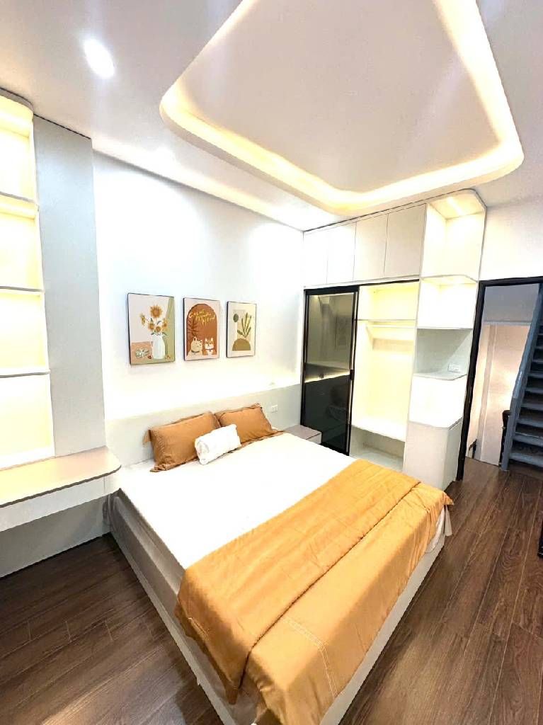 Bán nhà Chính Kinh - diện tích 23,8m2 5 tầng - Mặt phố lô góc, kinh doanh - giá 8,5 tỷ