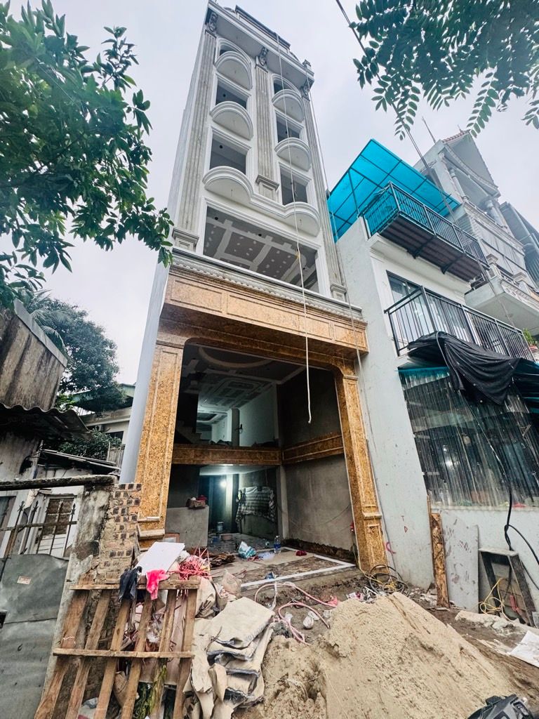 Bán nhà Nguyễn Khoái - diện tích 63m2 7 tầng - Ô tô tránh đỗ - giá 19 tỷ