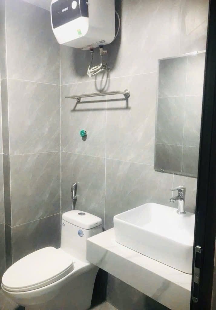 Bán nhà Nam Dư - diện tích 36m2 5 tầng - Ngõ thoáng nông gần phố - giá 7,98 tỷ