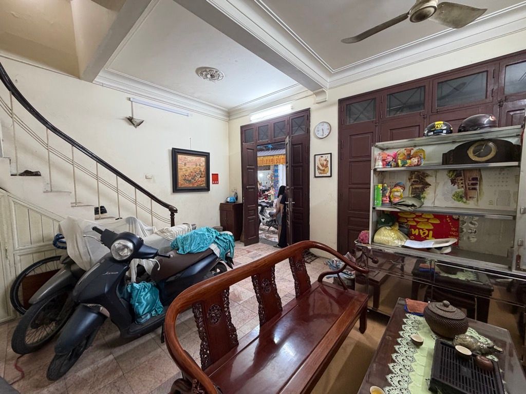 Bán nhà Vĩnh Hồ - diện tích 31m2 4 tầng - Mặt phố - giá 14,9 tỷ