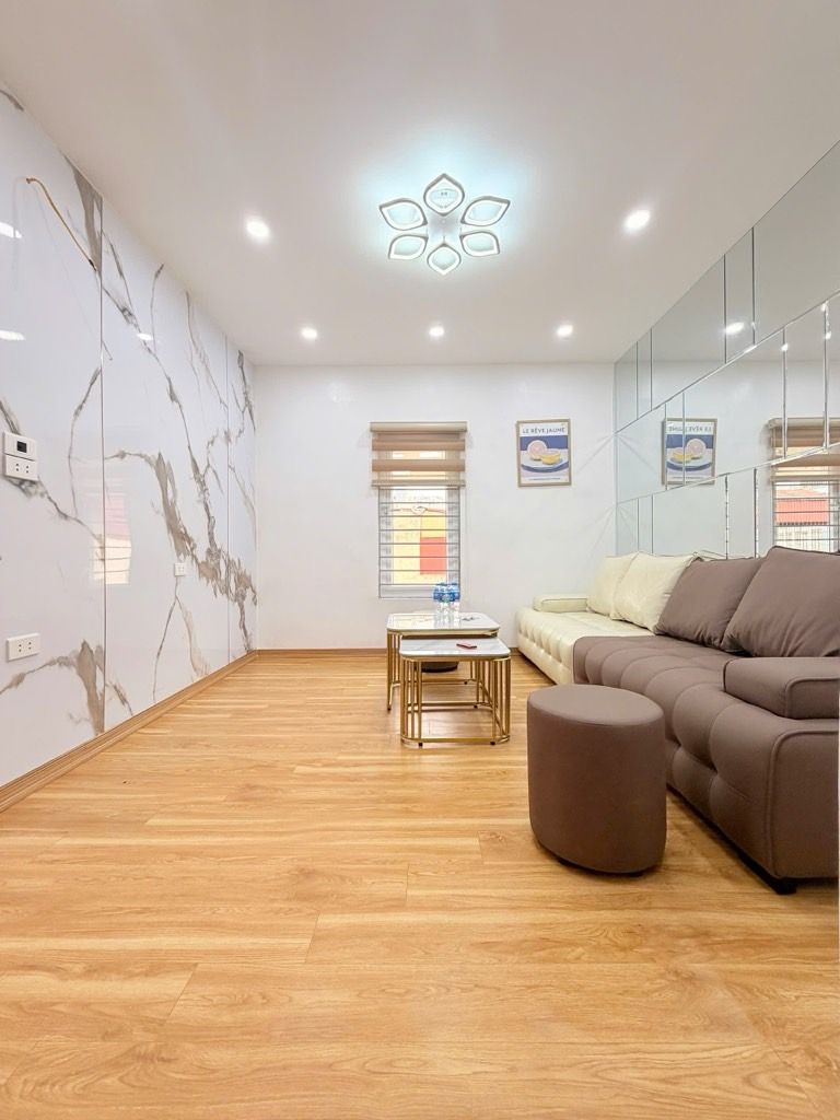 Bán nhà Bạch Mai - diện tích 65m2 1 tầng - Căn góc 2PN - giá 4,25 tỷ