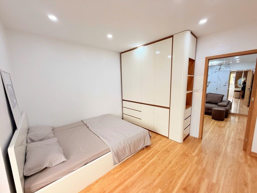 Bán nhà Bạch Mai - diện tích 65m2 1 tầng - Căn góc 2PN - giá 4,25 tỷ