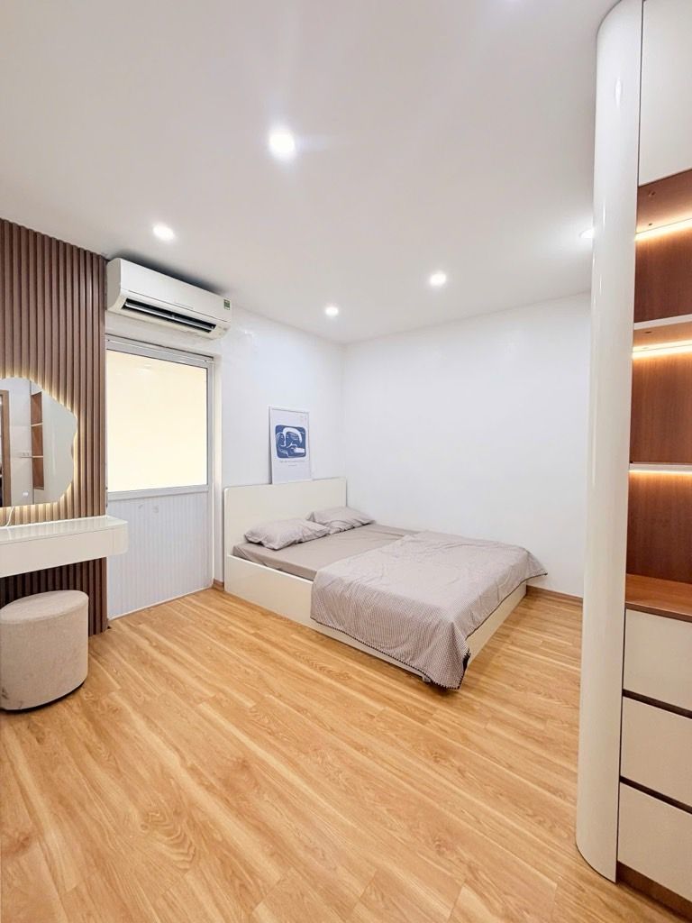 Bán nhà Bạch Mai - diện tích 65m2 1 tầng - Căn góc 2PN - giá 4,25 tỷ