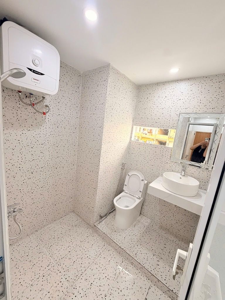 Bán nhà Bạch Mai - diện tích 65m2 1 tầng - Căn góc 2PN - giá 4,25 tỷ