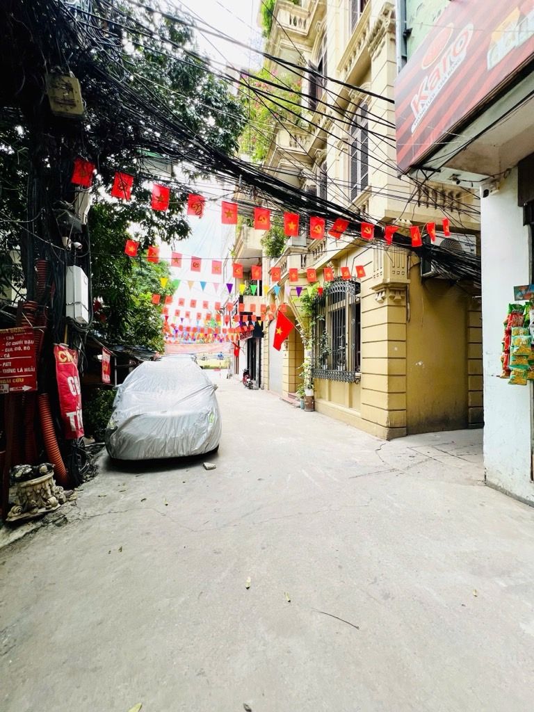 Bán nhà Nguyễn Chí Thanh - diện tích 45m2 1 tầng - Tập thể tầng 1 sau mặt phố - giá 3,25 tỷ