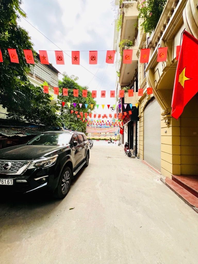 Bán nhà Nguyễn Chí Thanh - diện tích 45m2 1 tầng - Tập thể tầng 1 sau mặt phố - giá 3,25 tỷ