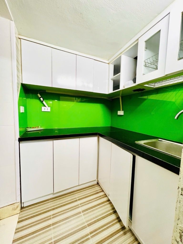 Bán nhà Nguyễn Chí Thanh - diện tích 45m2 1 tầng - Tập thể tầng 1 sau mặt phố - giá 3,25 tỷ