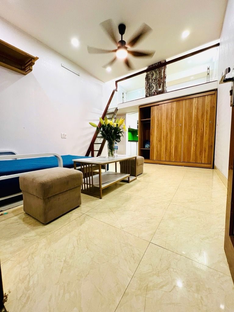 Bán nhà Nguyễn Chí Thanh - diện tích 45m2 1 tầng - Tập thể tầng 1 sau mặt phố - giá 3,25 tỷ