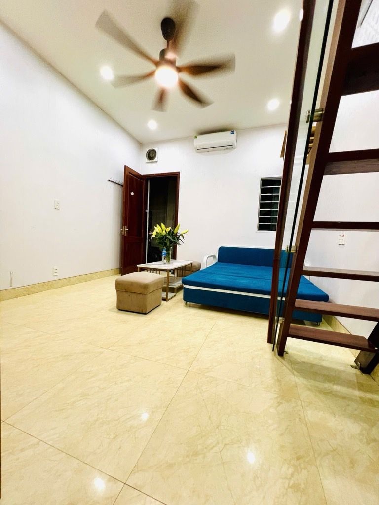 Bán nhà Nguyễn Chí Thanh - diện tích 45m2 1 tầng - Tập thể tầng 1 sau mặt phố - giá 3,25 tỷ