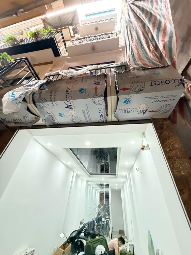 Bán nhà Khương Trung - diện tích 32m2 5 tầng - Nhà mới thang máy nhập khẩu - giá 0 tỷ