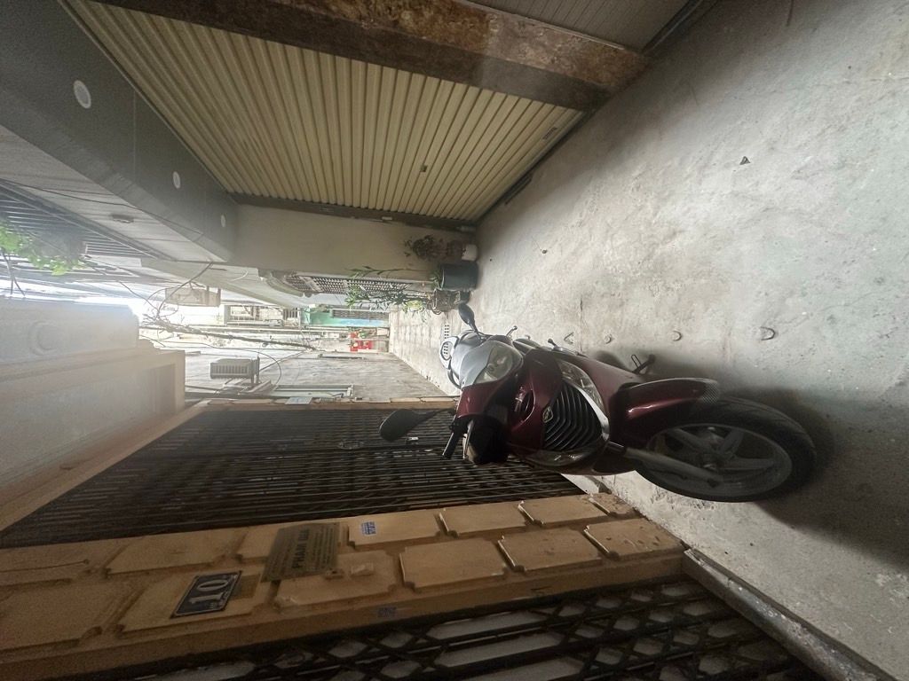 Bán nhà Khương Trung - diện tích 32m2 5 tầng - Nhà mới thang máy nhập khẩu - giá 0 tỷ