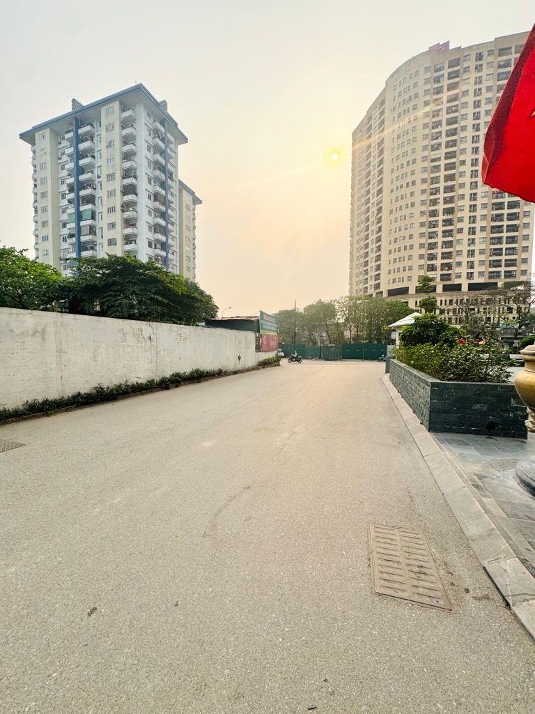 Bán nhà Nguyễn Cảnh Dị - diện tích 92.7m2 31 tầng - Căn góc giá 8,7 tỷ