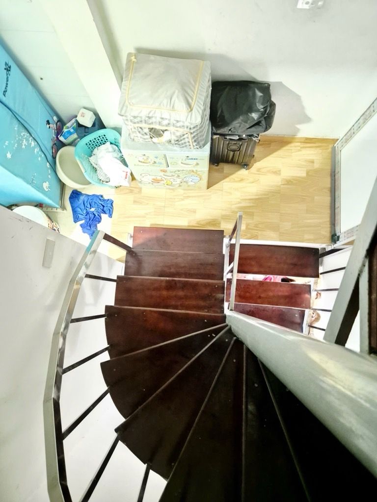 Bán nhà Trường Chinh - diện tích 27.4m2 2 tầng - Nhà mặt ngõ kinh doanh sầm uất - giá 10,6 tỷ