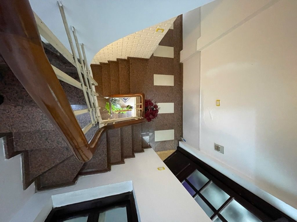 Bán nhà Trường Chinh - diện tích 39,4m2 5 tầng - Ô tô tránh - giá 15 tỷ