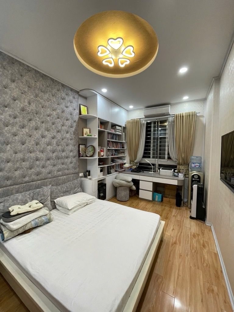 Bán nhà Trường Chinh - diện tích 39,4m2 5 tầng - Ô tô tránh - giá 15 tỷ