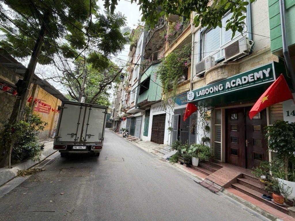 Bán nhà Trường Chinh - diện tích 39,4m2 5 tầng - Ô tô tránh - giá 15 tỷ