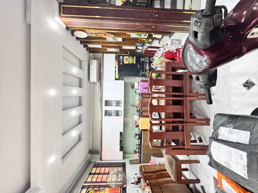 Bán nhà Trương Định - diện tích 44m2 5 tầng - Ô tô sát nhà - giá 13 tỷ